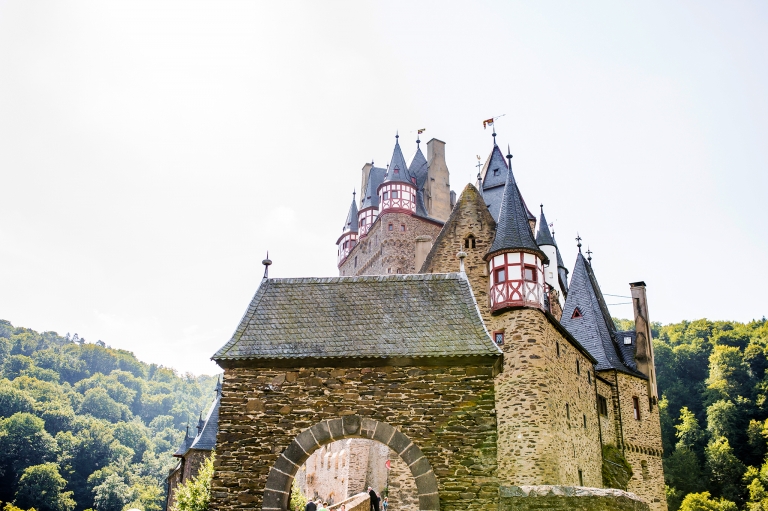 Life of a Traveler : California to Germany & Eltz Castle